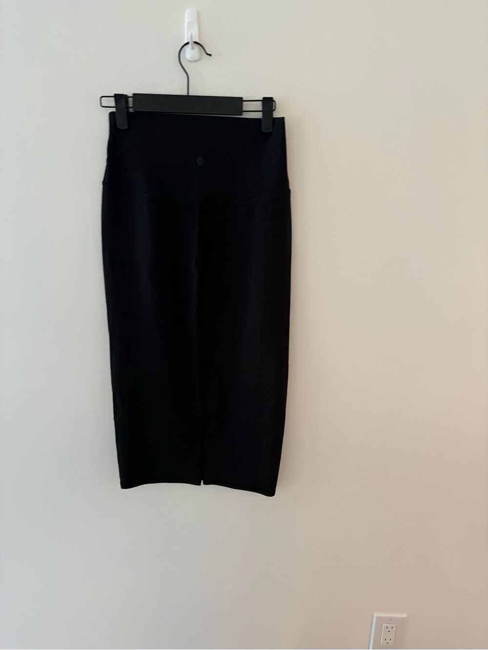 lululemon athletica Black Nulu High rise Slim Fit Skirt